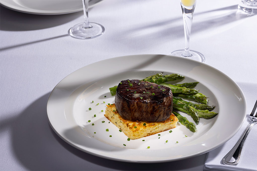 Indulge into a Filet Mignon with White Cheddar Hash Brown during brunch at The Capital Grille.